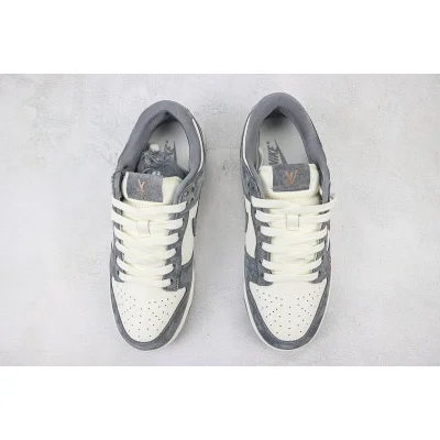 Louis Vuitton x Nike Dunk Low "Woodgate Grey/White" фото № 7