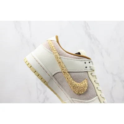 Nike Dunk Low "Year Of The Rabbit/Taupe" фото № 4