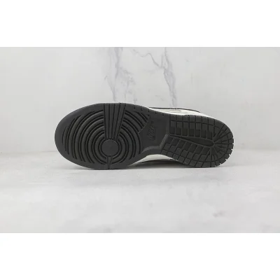 Otomo Katsuhiro x Nike SB Dunk Low "Beige/Gray" фото № 9