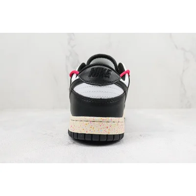 Nike SB Dunk Low "Black/White" фото № 8