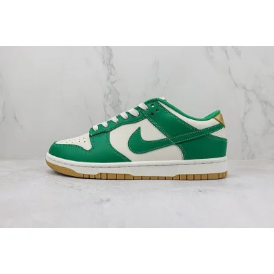 Nike Dunk Low "Malachite/University Gold" фото № 2