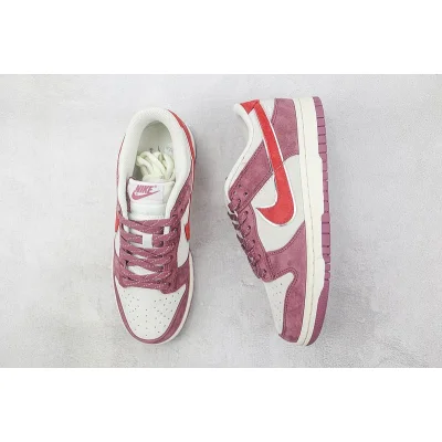 Otomo Katsuhiro x Nike SB Dunk Low "Steamboy OST/Purplish Red" фото № 7 Otomo Katsuhiro x Nike SB Dunk Low "Steamboy OST/Purplish Red" фото № 7