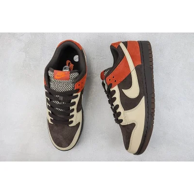 Nike Dunk Low "Red Panda" фото № 7 Nike Dunk Low "Red Panda" фото № 7