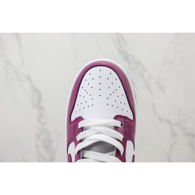 Nike Dunk Low "Water The Plant/Purple" фото № 4 Nike Dunk Low "Water The Plant/Purple" фото № 4