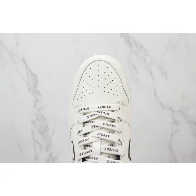 Stussy x Nike Dunk Low "Cream/Black Foot" фото № 4 Stussy x Nike Dunk Low "Cream/Black Foot" фото № 4