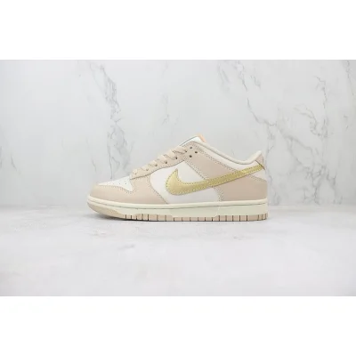 Nike Dunk Low "Golden Swoosh" фото № 2