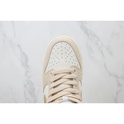 Nike Dunk Low "Golden Swoosh" фото № 4