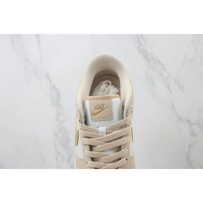 Nike Dunk Low "Golden Swoosh" фото № 5