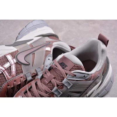 Nike V2K Run "Brown" фото № 8