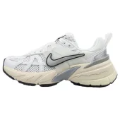 Nike Runtekk "White/Grey/Coconut Milk"