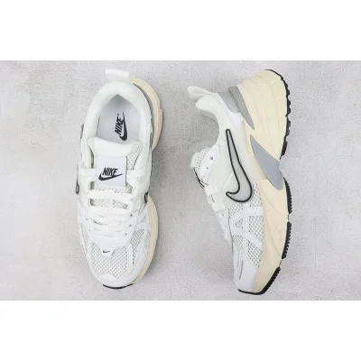 Nike Runtekk "White/Grey/Coconut Milk" фото № 7