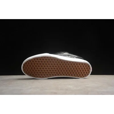 Vans Knu Skool "Monochrome Scribbles" фото № 9 Vans Knu Skool "Monochrome Scribbles" фото № 9