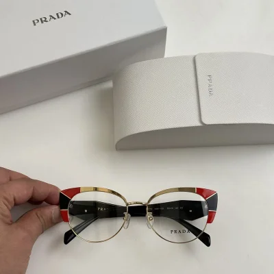 Оправа для очков Prada Round Shaped With Top Colorful Stripes "Black/Gold" фото № 2 Оправа для очков Prada Round Shaped With Top Colorful Stripes "Black/Gold" фото № 2