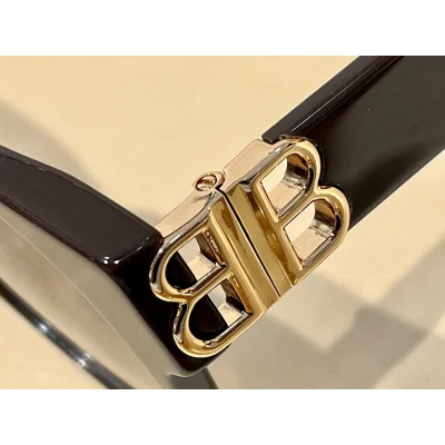 Солнцезащитные очки Balenciaga Temples Decorated By Gold Letters "Black" фото № 2