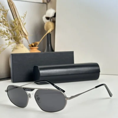Солнцезащитные очки Balenciaga Thin Temples And Logo Middle Inscription "Black/Silver" фото № 2