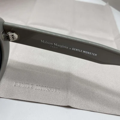 Солнцезащитные очки Gentle Monster Temples Decorated By Stripes "Gray" фото № 4