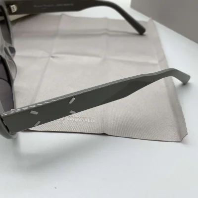 Солнцезащитные очки Gentle Monster Temples Decorated By Stripes "Gray" фото № 5