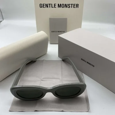 Солнцезащитные очки Gentle Monster Temples Decorated By Stripes "Gray" фото № 8