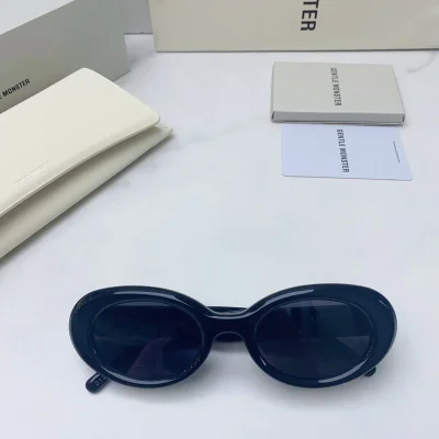 Солнцезащитные очки Maison Margiela Round Shaped And Temples Decorated By Stripes "Blue" фото № 2