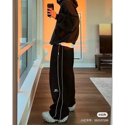 Штаны Balenciaga 3B Sport Icon "Black" фото № 9 Штаны Balenciaga 3B Sport Icon "Black" фото № 9