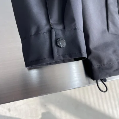 Куртка Burberry White Logo On Black Stripe Miu Miu "Black" фото № 6 Куртка Burberry White Logo On Black Stripe Miu Miu "Black" фото № 6