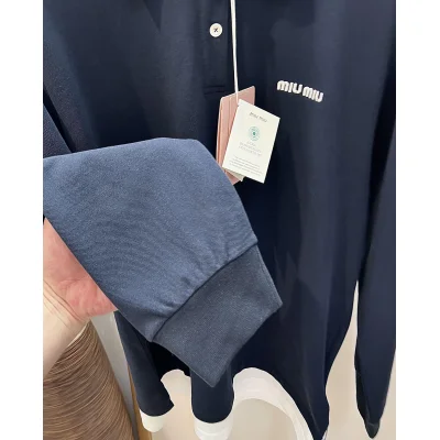 Свитшот Miu Miu White Frontside Logo On The Dark Fabric "Blue" фото № 4