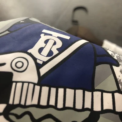 Футболка Burberry Rock And Roll "White" фото № 8 Футболка Burberry Rock And Roll "White" фото № 8