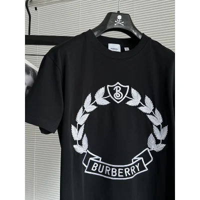 Футболка Burberry Beautiful Wreath Print "Black" фото № 2