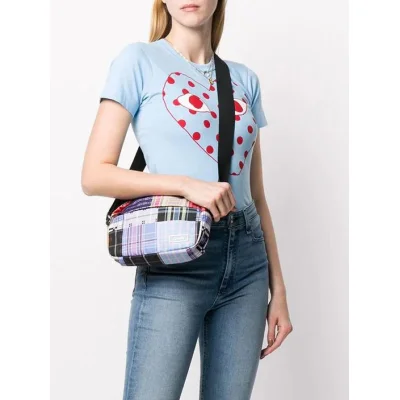 Футболка Comme des Garçons Play Minimalist Heart "Blue" фото № 5 Футболка Comme des Garçons Play Minimalist Heart "Blue" фото № 5