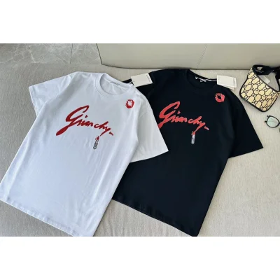 Футболка Givenchy Fatal Kiss "White" фото № 6