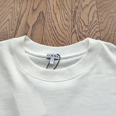Футболка Loewe Soft Heart Logo "White" фото № 9 Футболка Loewe Soft Heart Logo "White" фото № 9