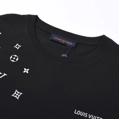 Футболка Louis Vuitton LV on the chest "Black" фото № 4