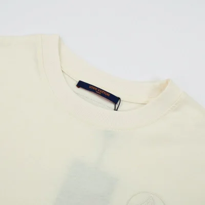 Футболка Louis Vuitton With Three Emblems "Cream" фото № 7