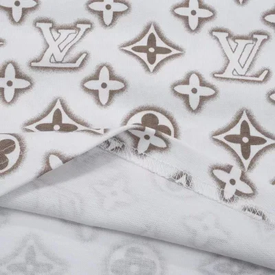 Футболка Louis Vuitton Monotonous Flowers And Stars "White/Gray" фото № 2 Футболка Louis Vuitton Monotonous Flowers And Stars "White/Gray" фото № 2
