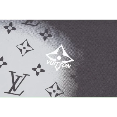 Футболка Louis Vuitton White Spot "Gray" фото № 6 Футболка Louis Vuitton White Spot "Gray" фото № 6