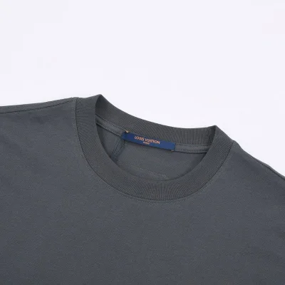 Футболка Louis Vuitton With An Orange Logo With People Hanging From It "Gray" фото № 6