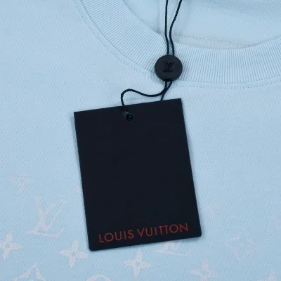 Футболка Louis Vuitton Logos "White/Blue" фото № 7 Футболка Louis Vuitton Logos "White/Blue" фото № 7