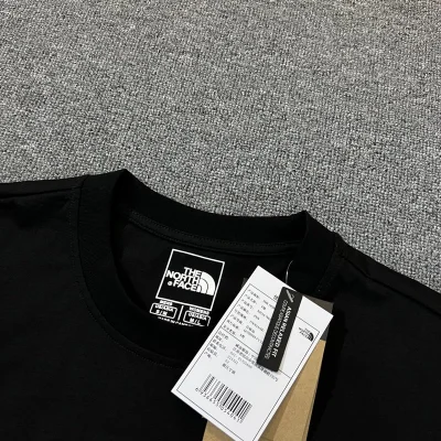 Футболка The North Face Top "Black" фото № 3