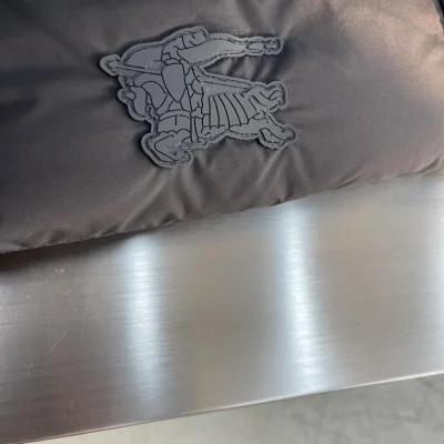 Двусторонний пуховик Burberry Dual Heritage "Black" фото № 4 Двусторонний пуховик Burberry Dual Heritage "Black" фото № 4