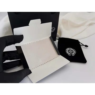 Браслет Chrome Hearts With Badge Cross "Silver" фото № 4 Браслет Chrome Hearts With Badge Cross "Silver" фото № 4