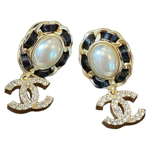 Серьги Chanel Logo Symbol Under Pearl "Gold"