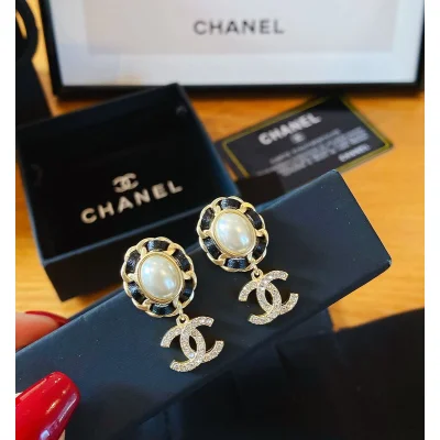 Серьги Chanel Logo Symbol Under Pearl "Gold" фото № 2