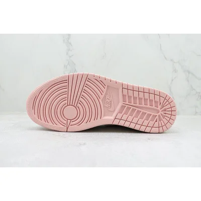 Air Jordan 1 Retro High "OG Washed Pink" фото № 9 Air Jordan 1 Retro High "OG Washed Pink" фото № 9