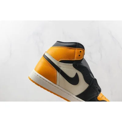 Air Jordan 1 High OG "Yellow Toe" фото № 4