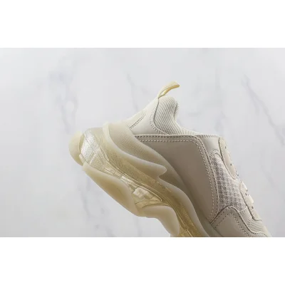 Balenciaga Triple S "Cream White/Light Beige" фото № 3 Balenciaga Triple S "Cream White/Light Beige" фото № 3
