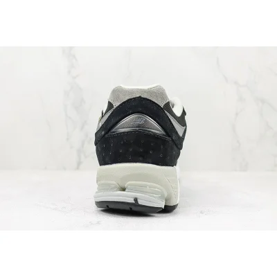 New Balance 2002R "Black/White" фото № 9 New Balance 2002R "Black/White" фото № 9