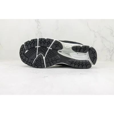 New Balance 2002R "Black/White" фото № 8 New Balance 2002R "Black/White" фото № 8