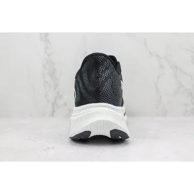 New Balance FuelCell RC Elite V3 "Black/White" фото № 9