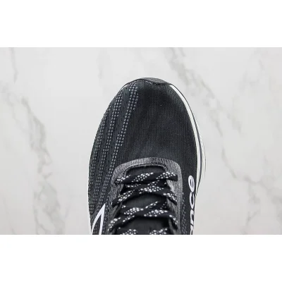 New Balance FuelCell RC Elite V3 "Black/White" фото № 4