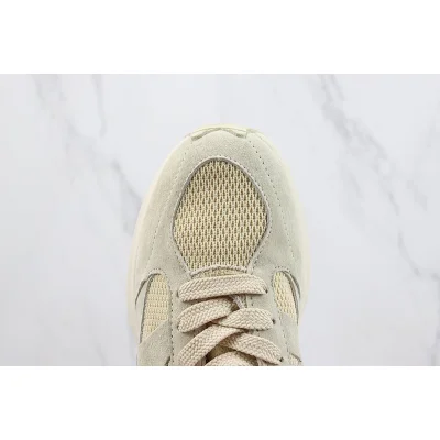 New Balance Warped Runner "Beige" фото № 3 New Balance Warped Runner "Beige" фото № 3